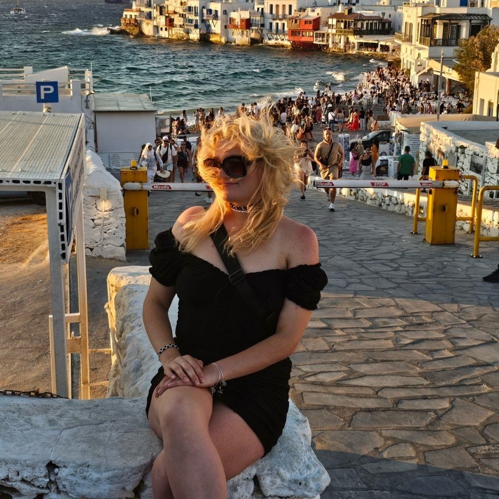 Meet your Posher, Kassi